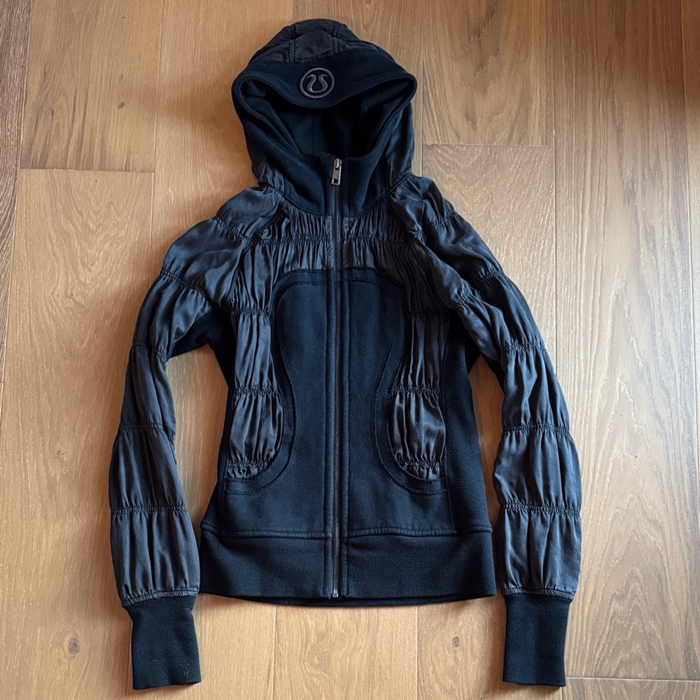 RARE “Special Edition” Lululemon Black zip up hoodie size 4